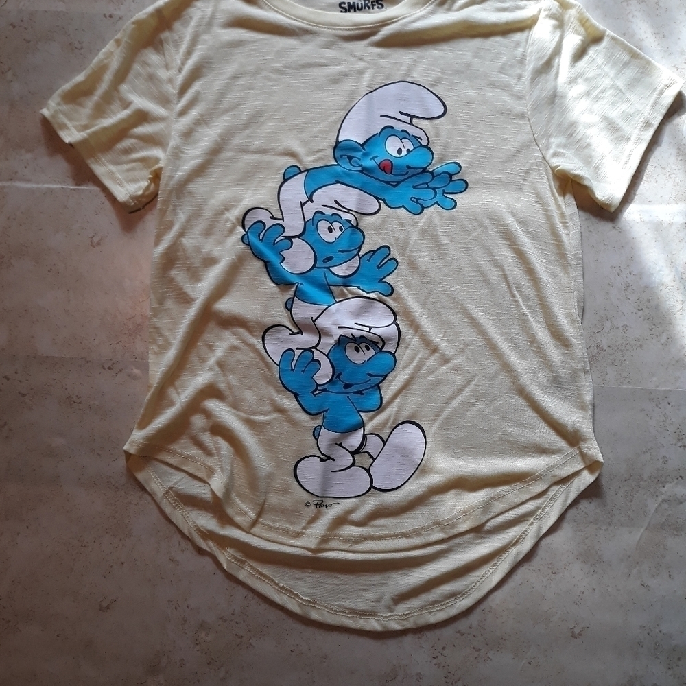 Smurfs T-shirt Size Small 5/$25